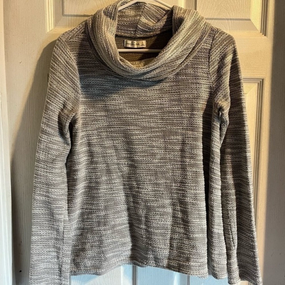 Abercrombie and Fitch Small Cowl Neck Gray Sweater